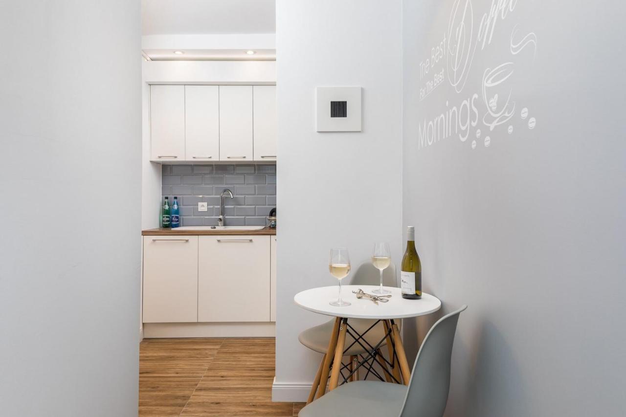 Rent Like Home - Zlota 65 II Варшава Экстерьер фото